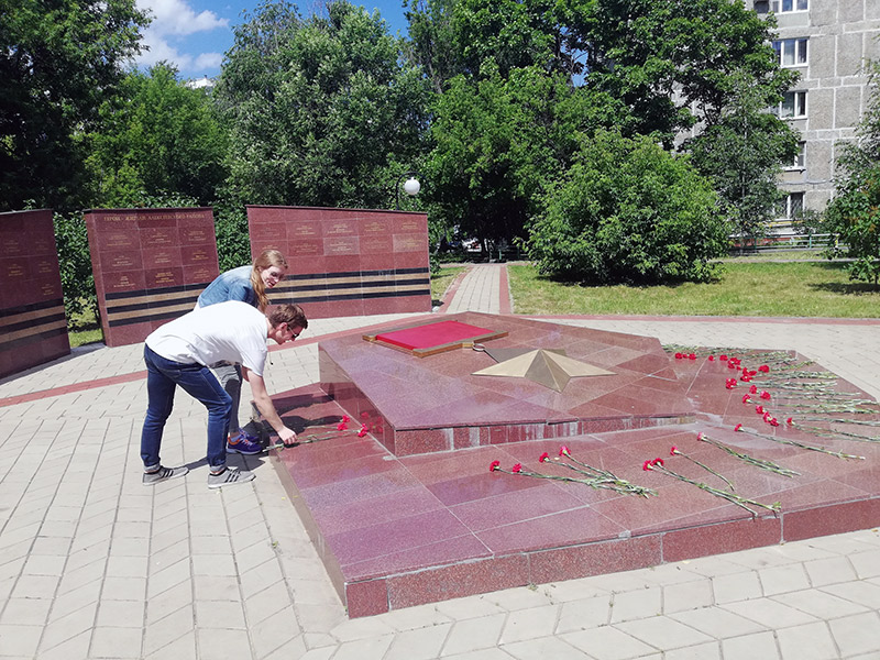 Патронатные мероприятия у памятников и захоронений солдат ВОВ 502
